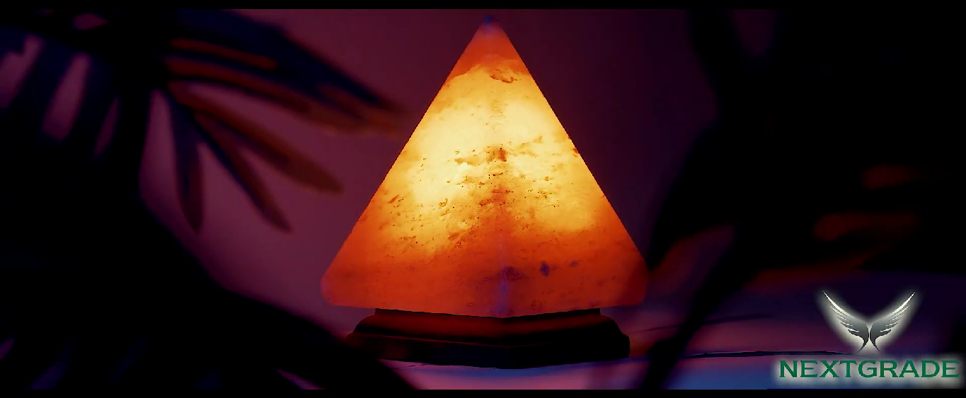 Calm Crafter Pyramid Salt Lamp